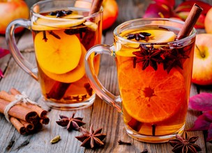 Zakochani w herbacie – pomysły na walentynkową randkę przy filiżance herbaty!